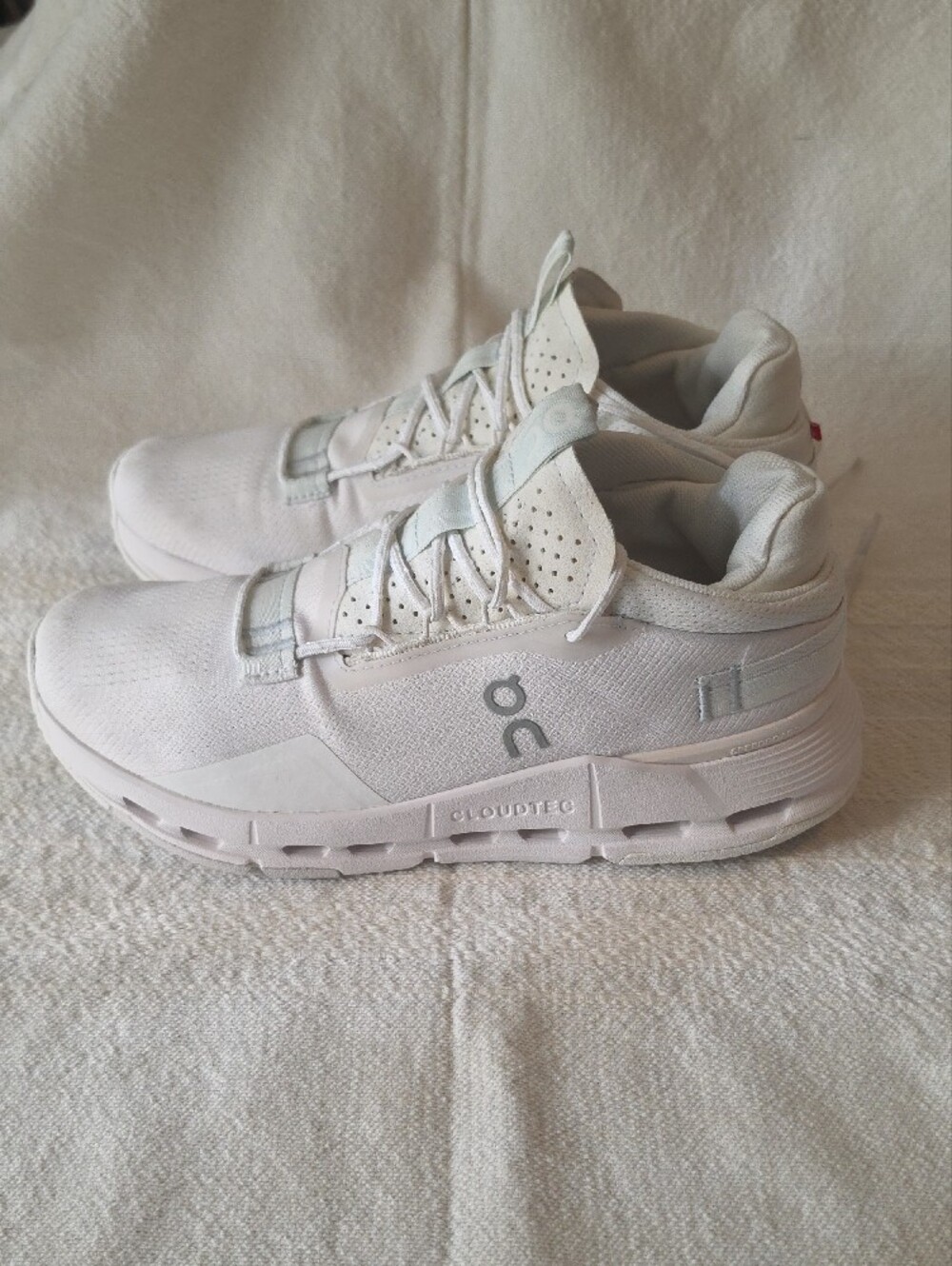 On Running On Cloudnova 2 Women's White Athletic Sneakers - Picture 2 of 15